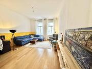 Geräumige 3 Zimmer Altbauwohnung mit hofseitigem Balkon...