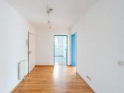 Geräumige 3 Zimmer Whg. unweit des WorldTradeCenters....