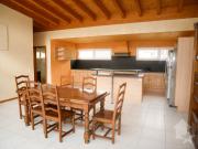 Geräumige 4.5 Zimmer Villa mit Pferdeboxen und Pferdekoppel