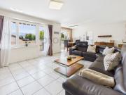 Geräumige 4.5 Zimmer Wohnung in Eschenbach, Kanton SG