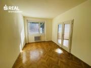 Geräumige 6 Zimmer Wohnung mit Balkon Nähe NAWI