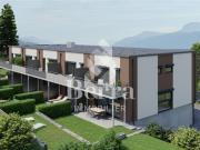 Geräumige angrenzende Villa auf 3 Ebenen von 5,5...