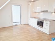 Geräumige Dachgeschosswohnung mit Balkon im Herzen...