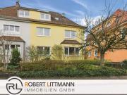 Geräumige Doppelhaushälfte in traumhafter Lage von...