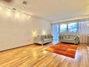 Geräumige Drei Zimmer Wohnung mit schöner Südwest Loggia