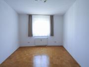 Geräumige Dreizimmerwohnung mit Westloggia im UNI Viertel Geräumige Dreizimmerwohnung mit Westloggia im UNI Viertel