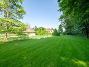 Geräumige Familienvilla mit herrlichem Garten und...