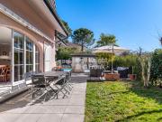 Geräumige, freistehende Villa mit 7,5 Zimmern zum...