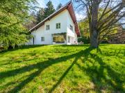 Geräumige, modulare Familienvilla mit Swimmingpool am...