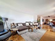 GERÄUMIGE WOHNUNG MIT GROSSEM BALKON UND HERRLICHER AUSSICHT