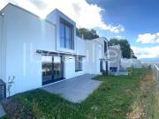 Geräumige, zeitgenössische Villa mit Blick auf den See