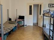 Geräumiges 2 Personen Mehrbettzimmer mit Balkon zu vermieten