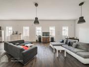 Geräumiges 6 Zimmer Haus mit loftähnlicher Wohnung in...