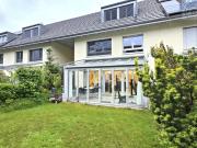 Geräumiges Doppeleinfamilienhaus an zentraler Lage