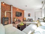 Geräumiges Einfamilienhaus in Pama