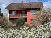 Geräumiges Einfamilienhaus mit Balkon und Terrasse in...