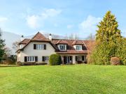 Geräumiges Einfamilienhaus mit Garten und freiem Blick