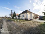 Geräumiges Einfamilienhaus mit großen Garten