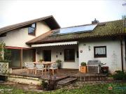 Geräumiges Einfamilienhaus mit weitläufigem Grundstück –...