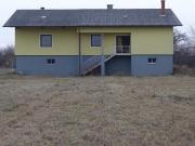 Geräumiges, voll unterkellertes Wohnhaus zum Fertigstellen!