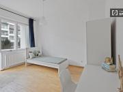 Geräumiges Zimmer in 3 Zimmer Wohnung in Neukölln, Berlin