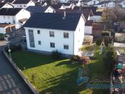 Geräumiges Zweifamilienhaus mit herrlichem Garten in Mamming