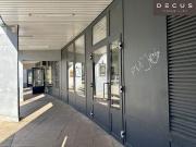 + + GESCHÄFTSFLÄCHEN + + + Arkadenhof + + + direkte U3...