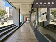 + + GESCHÄFTSFLÄCHEN + + + Arkadenhof + + + direkte U3...