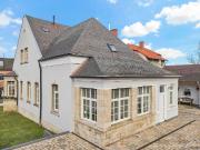 Geschichtsträchtige Stadtvilla am Geiseltalsee 9 Garagen...