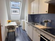 Geschmackvoll eingerichtetes 21m² Zimmer in 3er WG in...