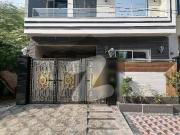 Get This Amazing 5 Marla House Available In Johar Town...