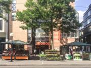 Gewerbeeinheit mit 400m² Fläche in Shopping Center...