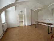 Gewerbeobjekt in St. Peter mit Büro und Hallenflächen