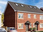 Gibson Lane, Kippax, 4 Bedroom Semi detached