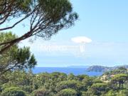 GIGARO Propriété contemporaine avec piscine et vue mer