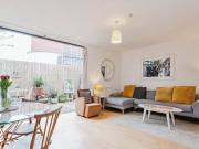 Gillett Place, London, 3 Bedroom End