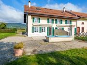 Gilly – Charmante Doppelhaushälfte mit wunderschönem Garten