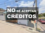 GJL. BONITA CASA EN POSESIÓN DE VENTA EN LA CALLE DE...