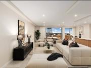 Glamorous Brand New Apartment With Water Views