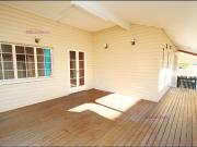 Glamorous Californian Bungalow in Popular Area