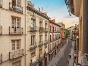 ^Glamour En El Corazon De Madrid, Emblematico...