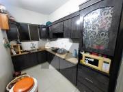 Glamour sun rise 5th floor flat, lift ready to move main...
