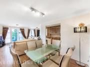 Glebelands Close, London