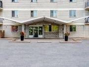 Glen Suites 1 Bedroom Apartment for Rent at 822 Glen St,...