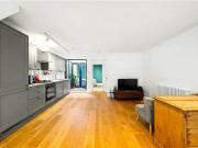 Glenarm Road, London E5, 2 bed flat to rent, £2,500 pcm...