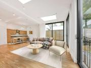 Glenilla Road, London NW3, 4 bed flat to rent, £7,800...