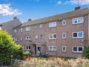 / Glenure Loan, Edinburgh, 2 Bedroom Flat