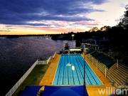 Glittering Harbour Views in a Prized Location