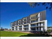 GLORIOUS MORNING SUN IN COURTYARD!