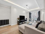 Gloucester Place, London NW1, 3 bed flat to rent, £5,499...